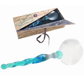 Lupe mit gedrehtem Glasgriff, Farbe Türkis, Geschenkverpackung, Maße: L 16 x B 5 x H 2 cm